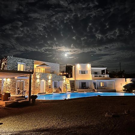Blu Suites And Studios Adamantas  Bagian luar foto