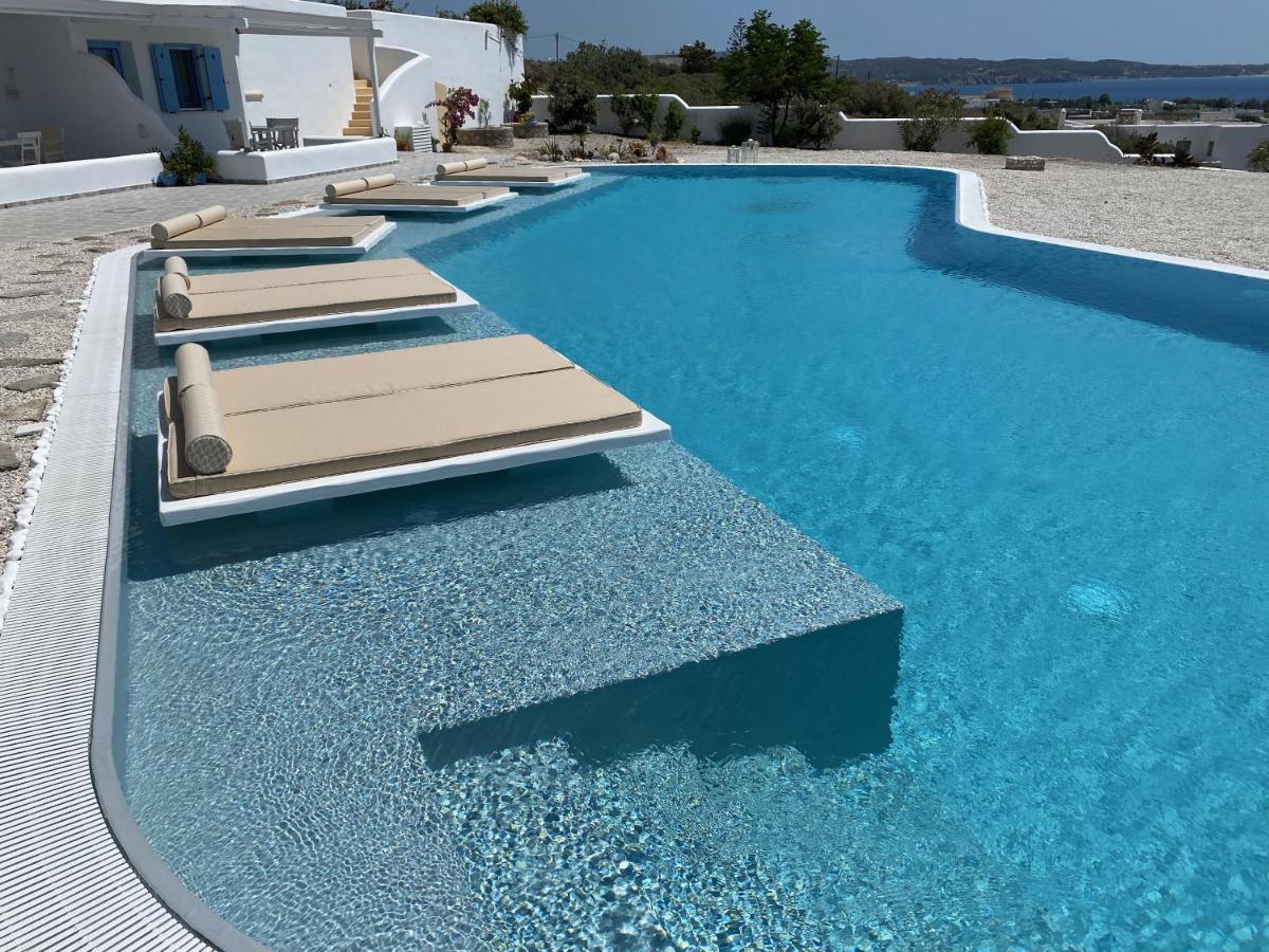 Blu Suites And Studios Adamantas  Bagian luar foto