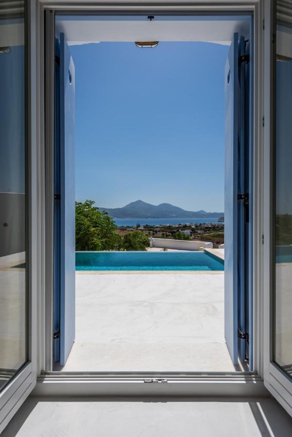 Blu Suites And Studios Adamantas  Bagian luar foto
