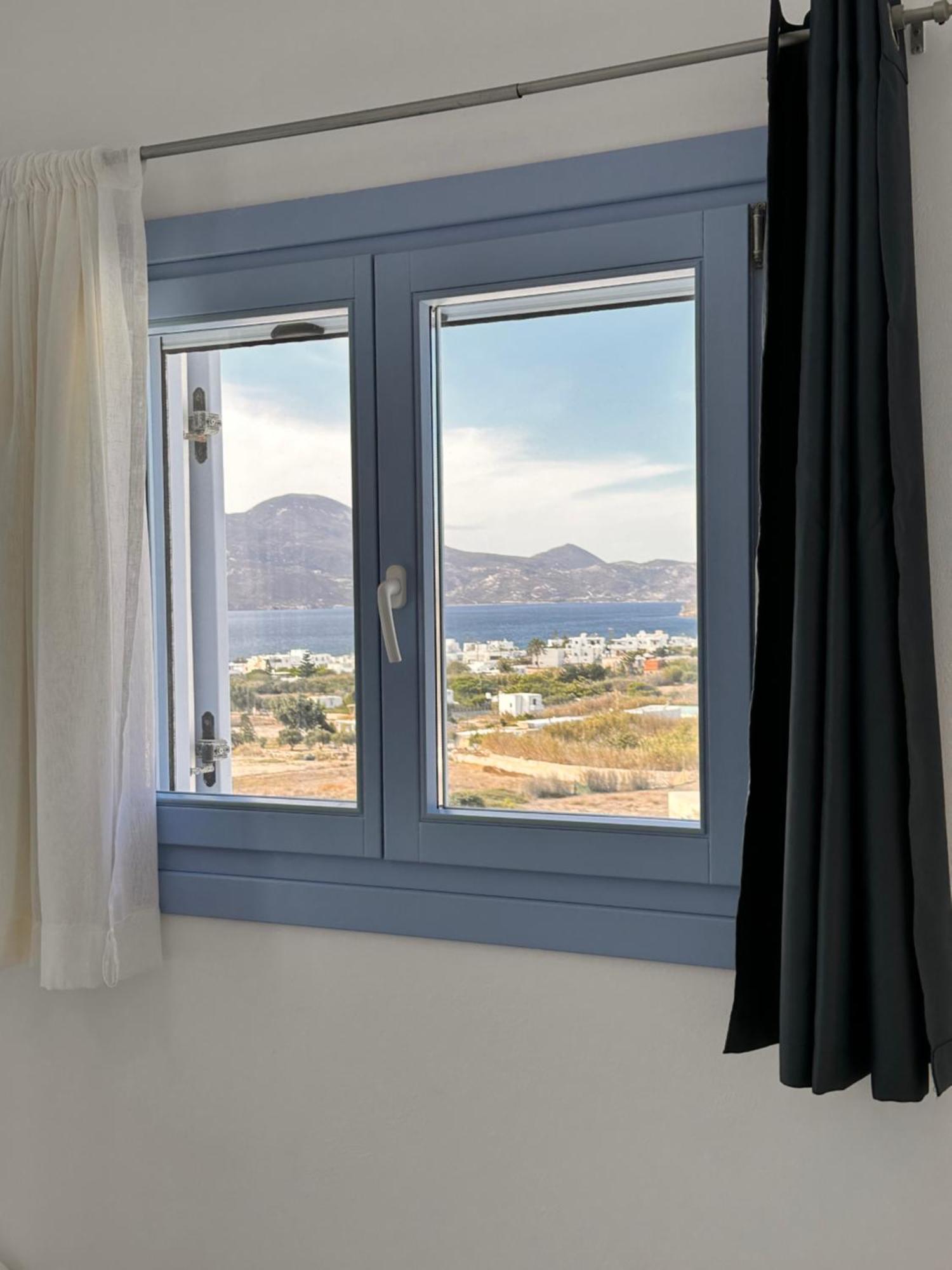 Blu Suites And Studios Adamantas  Bagian luar foto