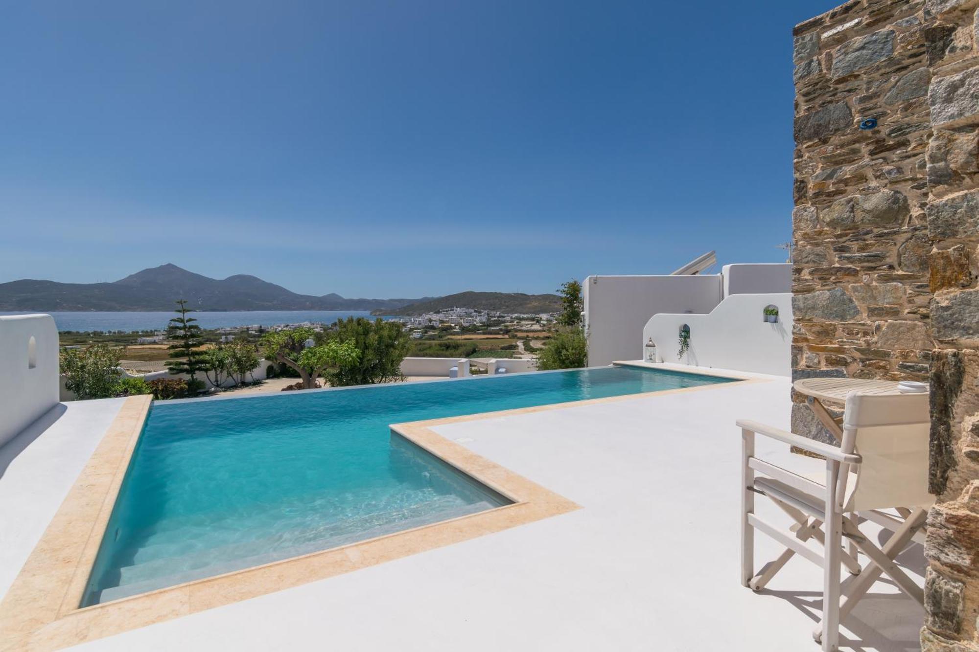 Blu Suites And Studios Adamantas  Bagian luar foto