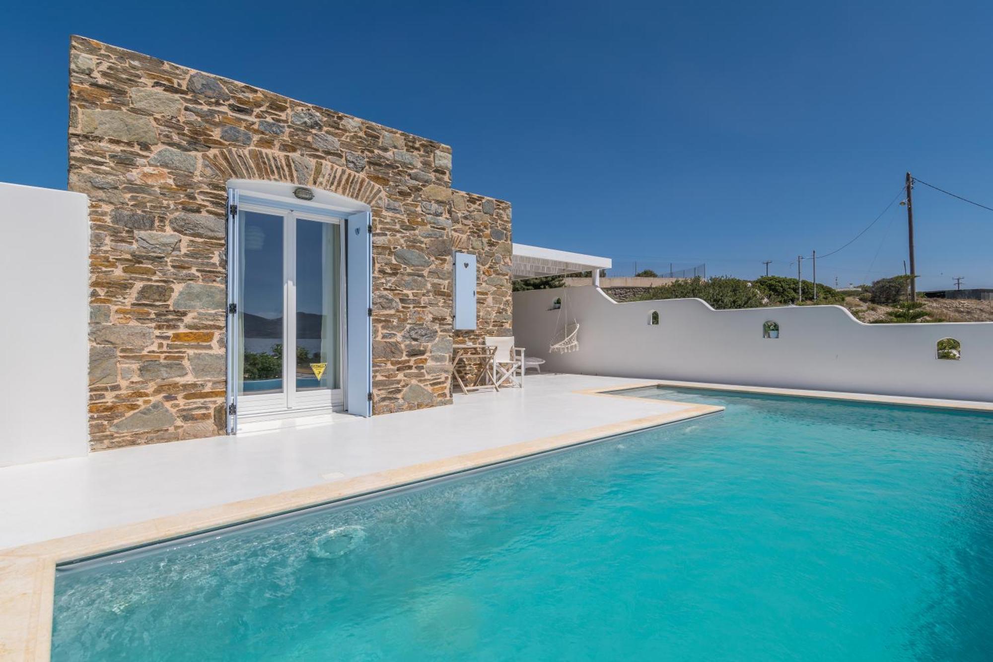Blu Suites And Studios Adamantas  Bagian luar foto