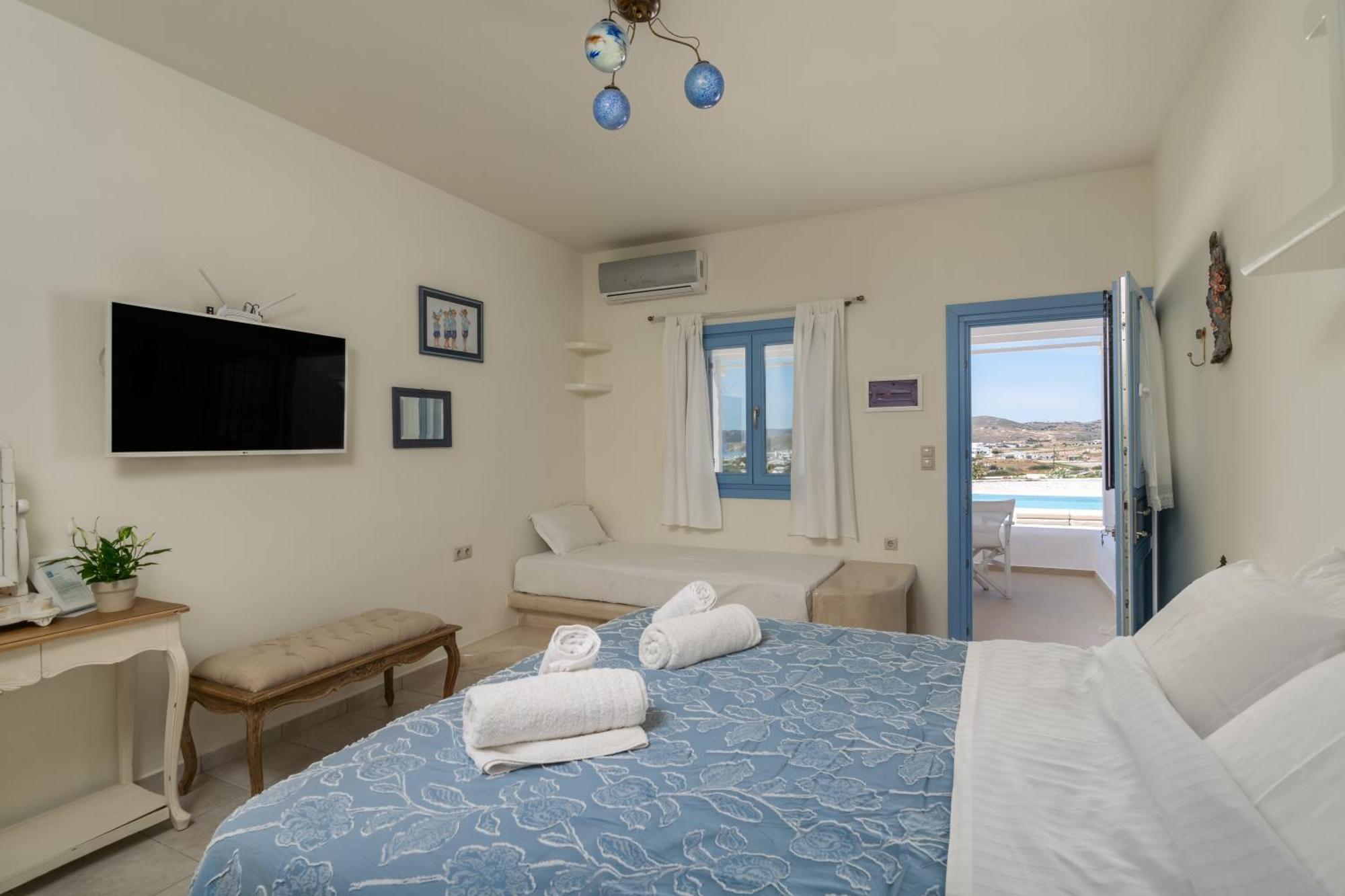 Blu Suites And Studios Adamantas  Bagian luar foto