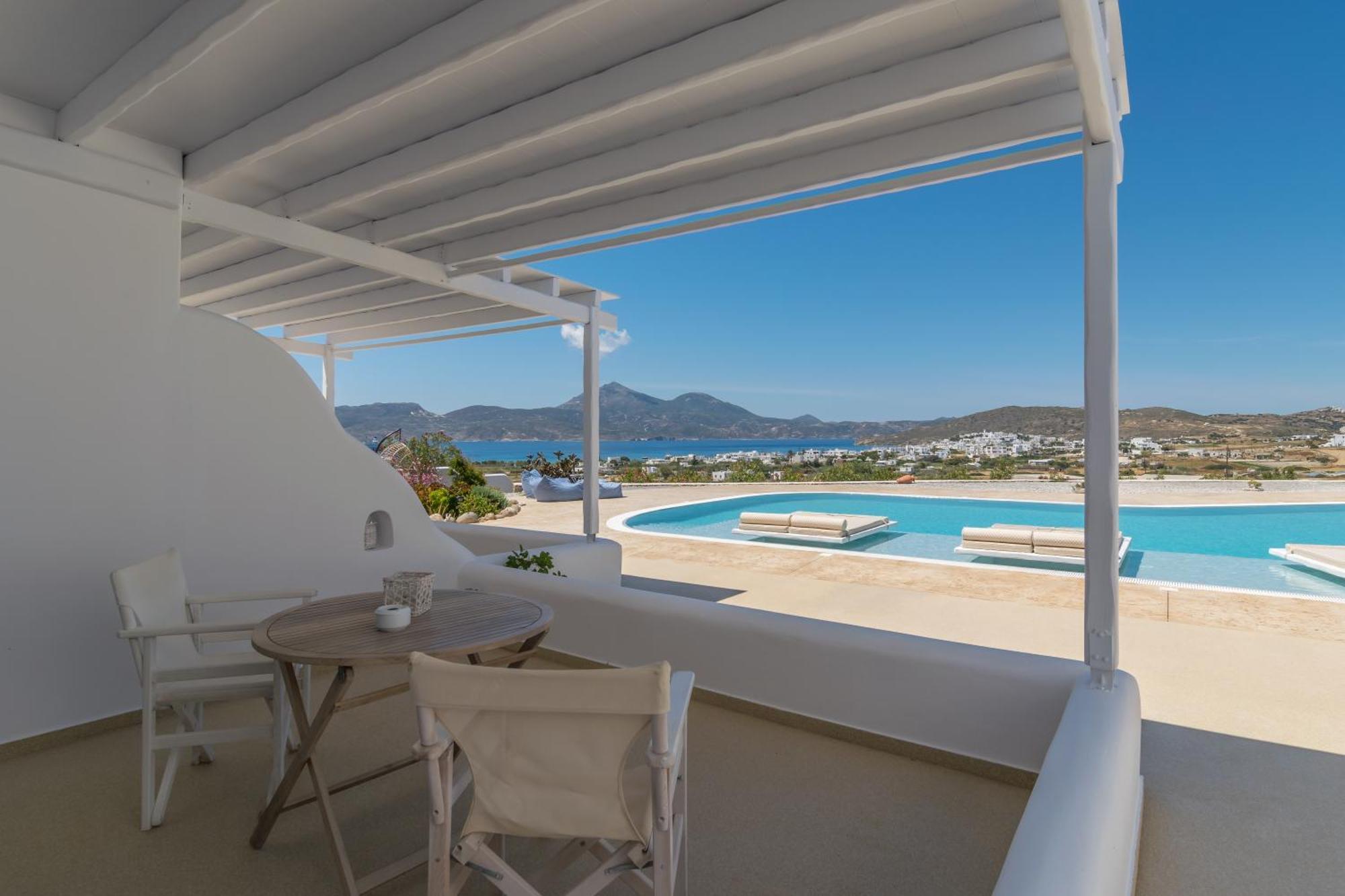 Blu Suites And Studios Adamantas  Bagian luar foto