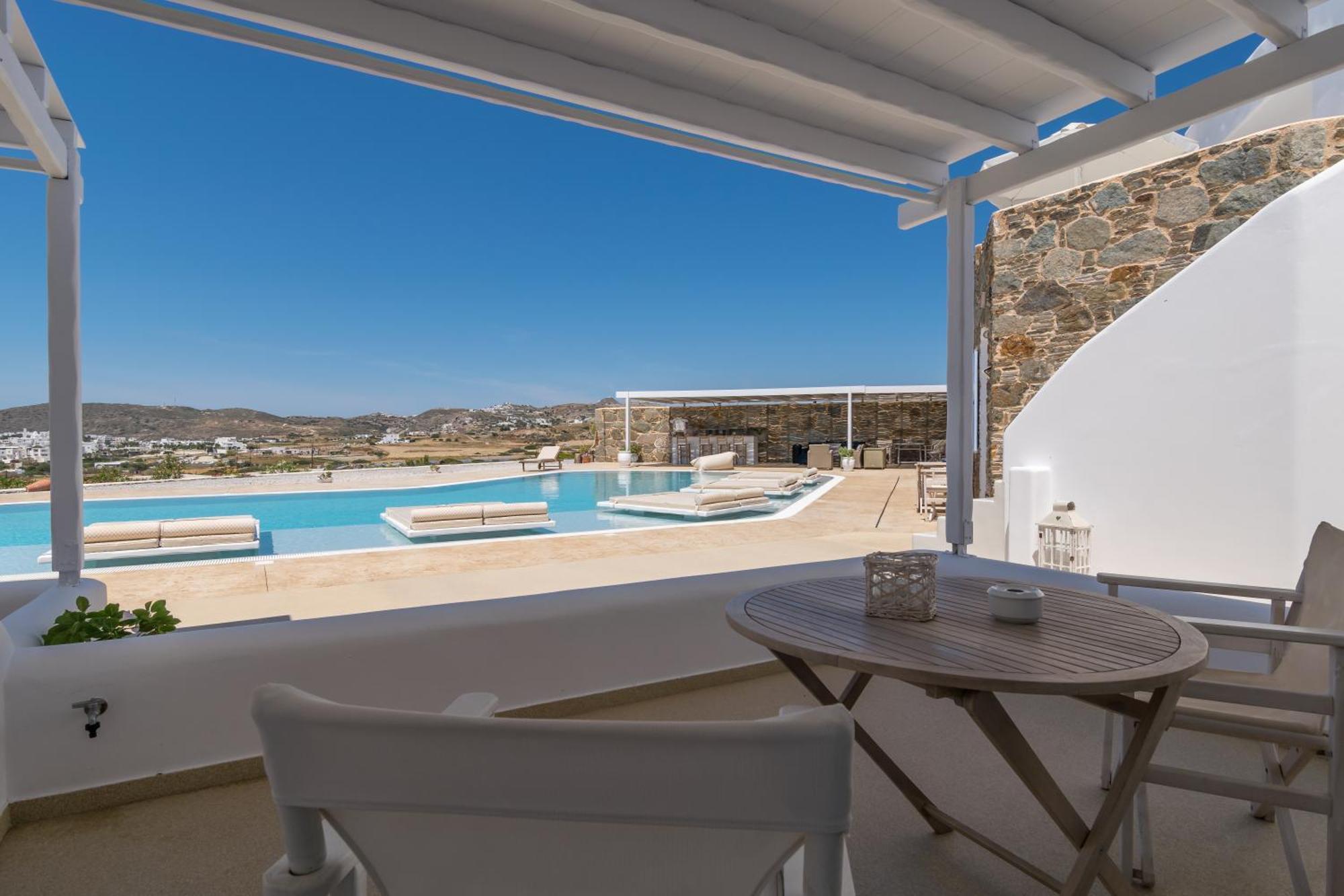 Blu Suites And Studios Adamantas  Bagian luar foto
