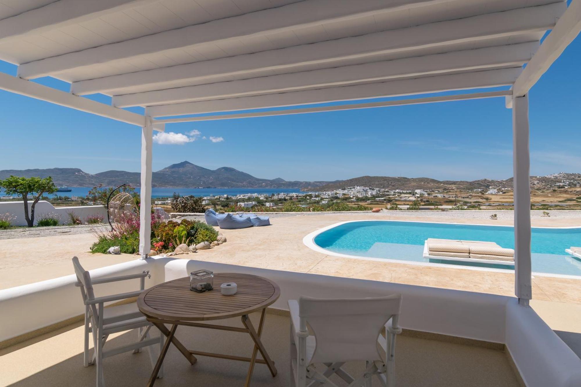 Blu Suites And Studios Adamantas  Bagian luar foto