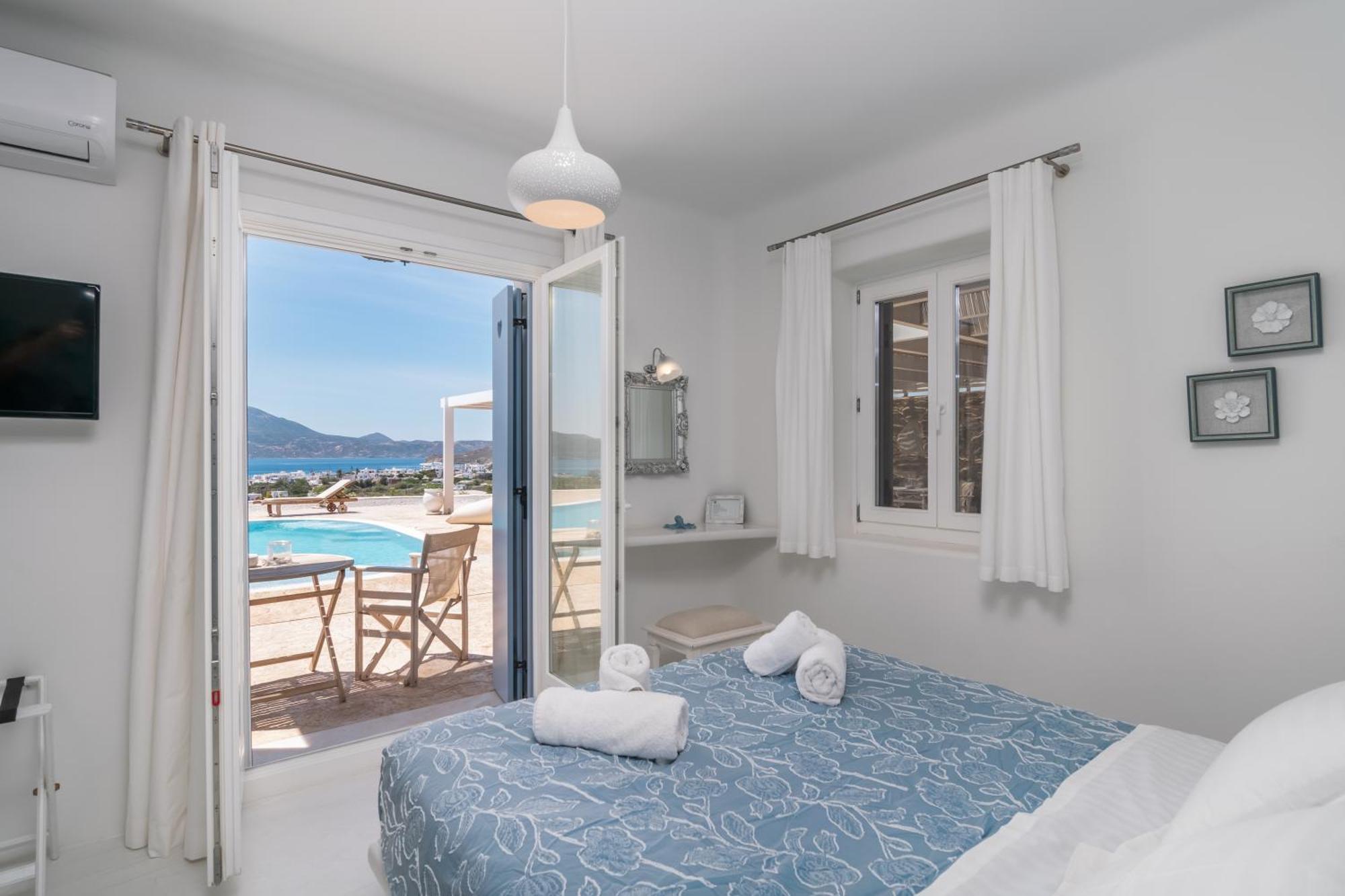 Blu Suites And Studios Adamantas  Bagian luar foto
